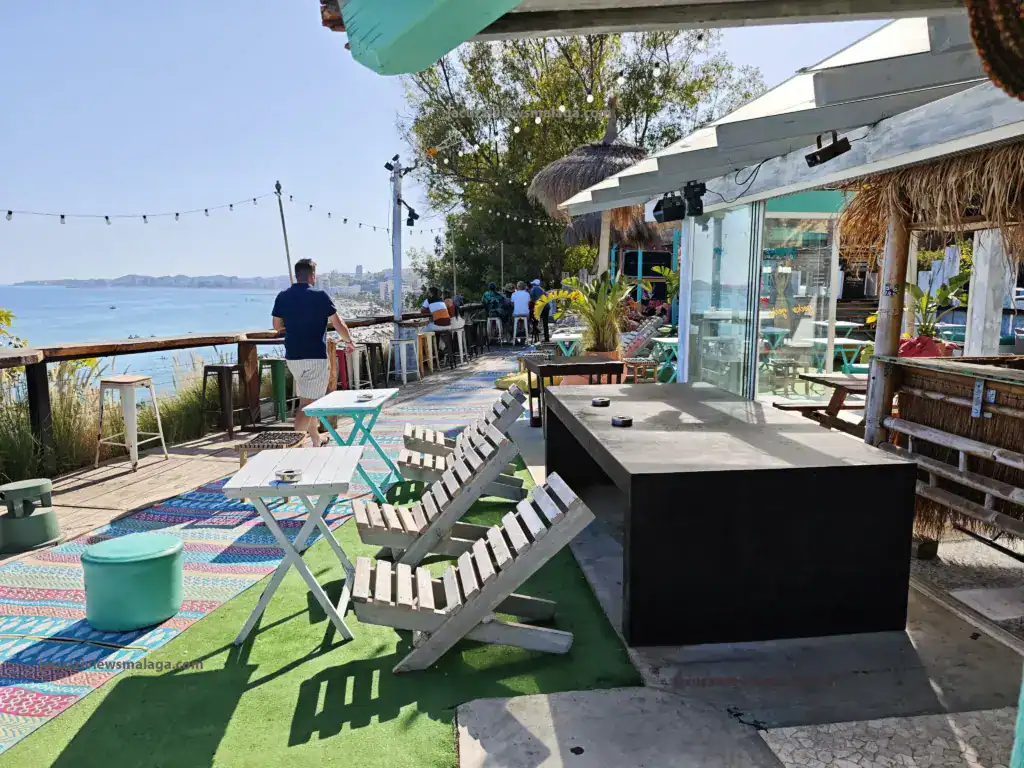 Gecko Beach Shack – Benalmádena chairs and tables
