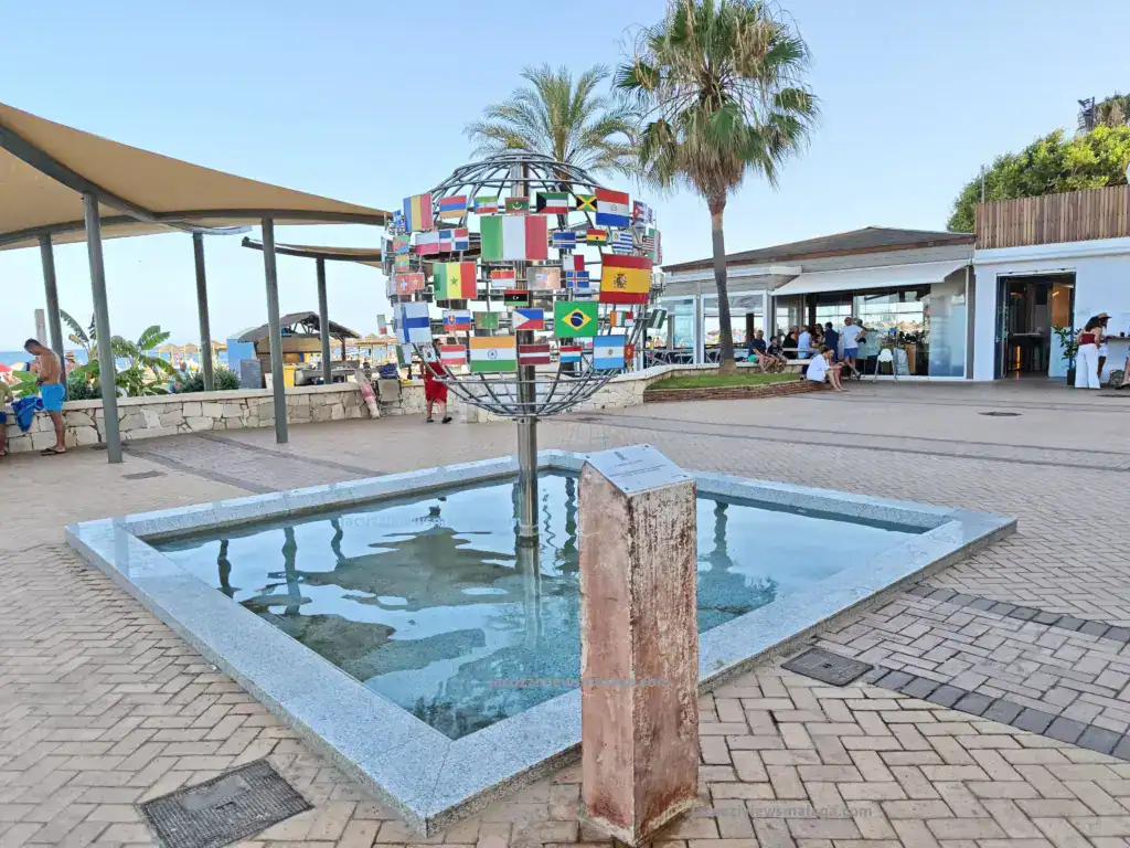 Fuente de las naciones de fuengirola